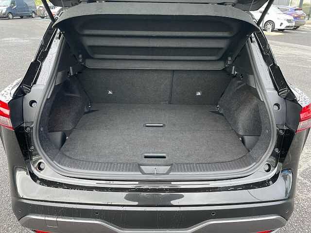 Nissan Qashqai 1.3 DiG-T MH N-Connecta 5dr