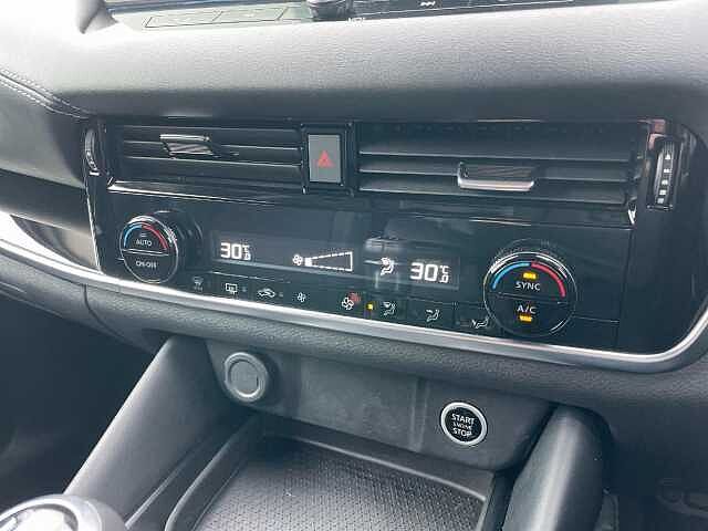 Nissan Qashqai 1.3 DiG-T MH N-Connecta 5dr