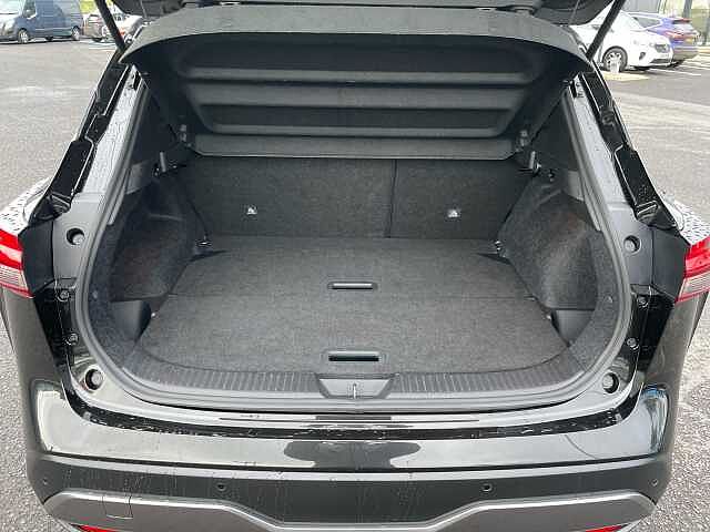 Nissan Qashqai 1.3 DiG-T MH N-Connecta 5dr