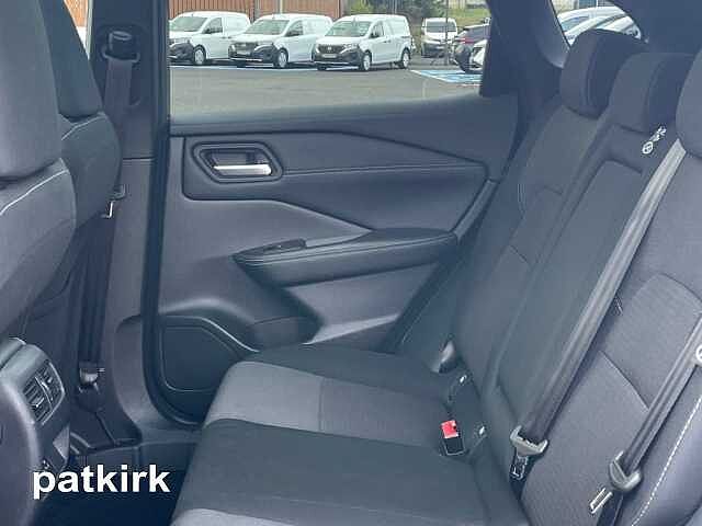 Nissan Qashqai 1.3 DiG-T MH N-Connecta 5dr