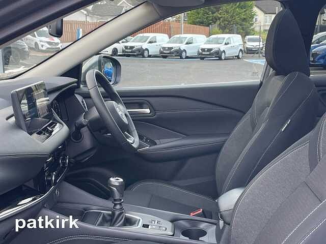 Nissan Qashqai 1.3 DiG-T MH N-Connecta 5dr