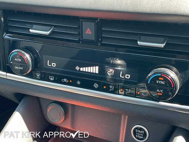 Nissan Qashqai 1.3 DiG-T MH N-Connecta 5dr