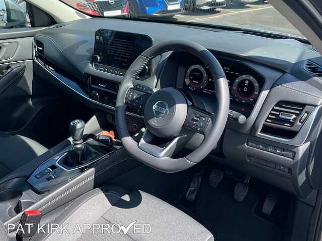 Nissan Qashqai 1.3 DiG-T MH N-Connecta 5dr