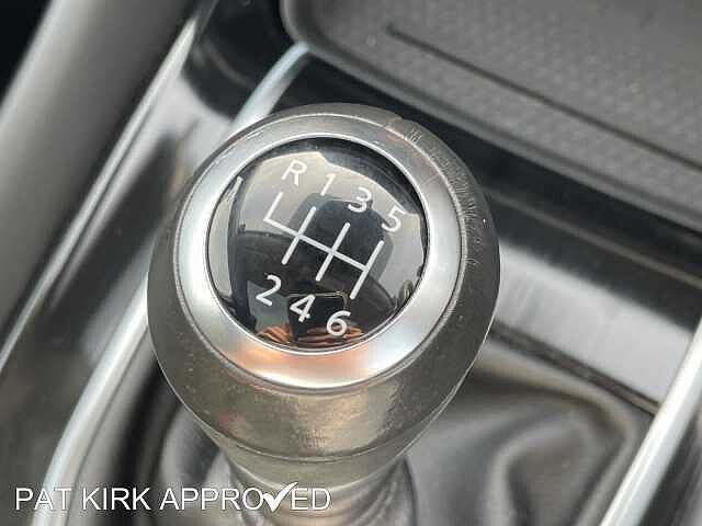 Nissan Qashqai 1.3 DiG-T MH Premiere Edition 5dr