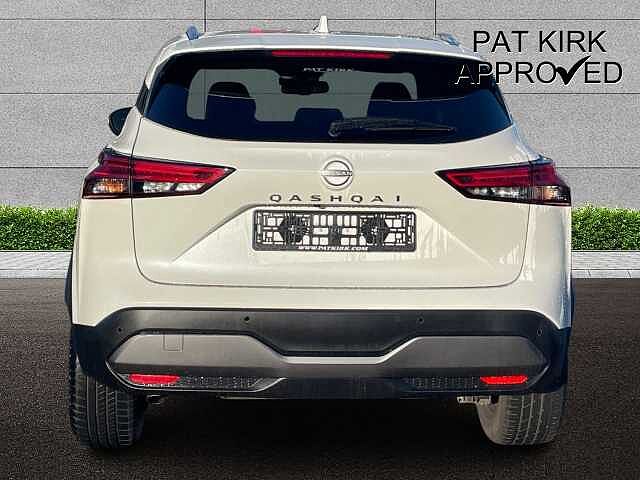 Nissan Qashqai 1.3 DiG-T MH N-Connecta 5dr