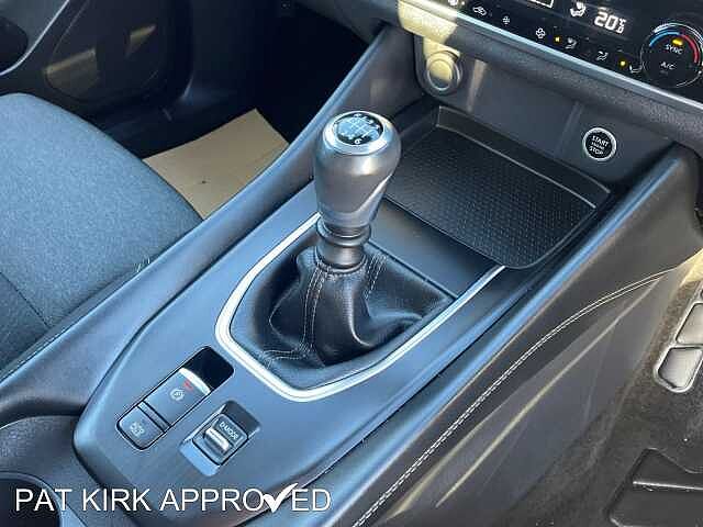 Nissan Qashqai 1.3 DiG-T MH N-Connecta 5dr