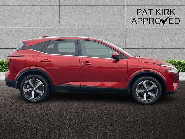 Nissan Qashqai 1.3 DiG-T MH N-Connecta 5dr