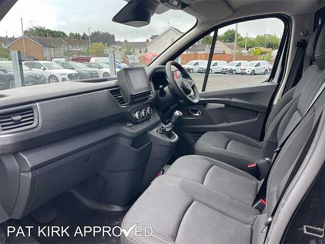 Nissan Primastar 2.0 dCi 130ps H1 Tekna Van