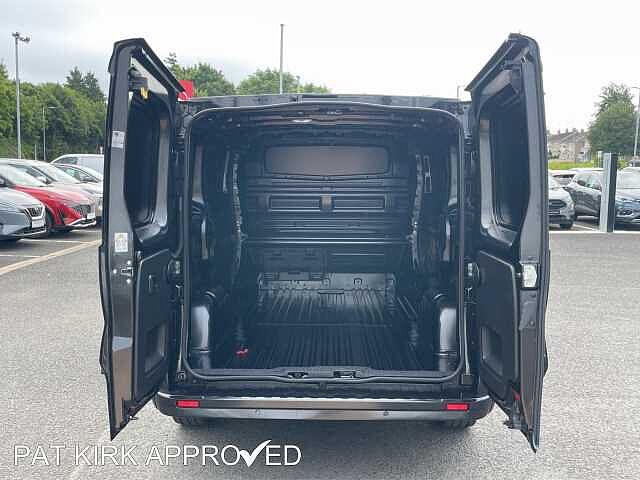 Nissan Primastar 2.0 dCi 130ps H1 Tekna Van